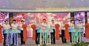 民族文化盛宴 第七届中国民族商品交易会与昭君文化节等系列活动在呼和浩特隆重开幕